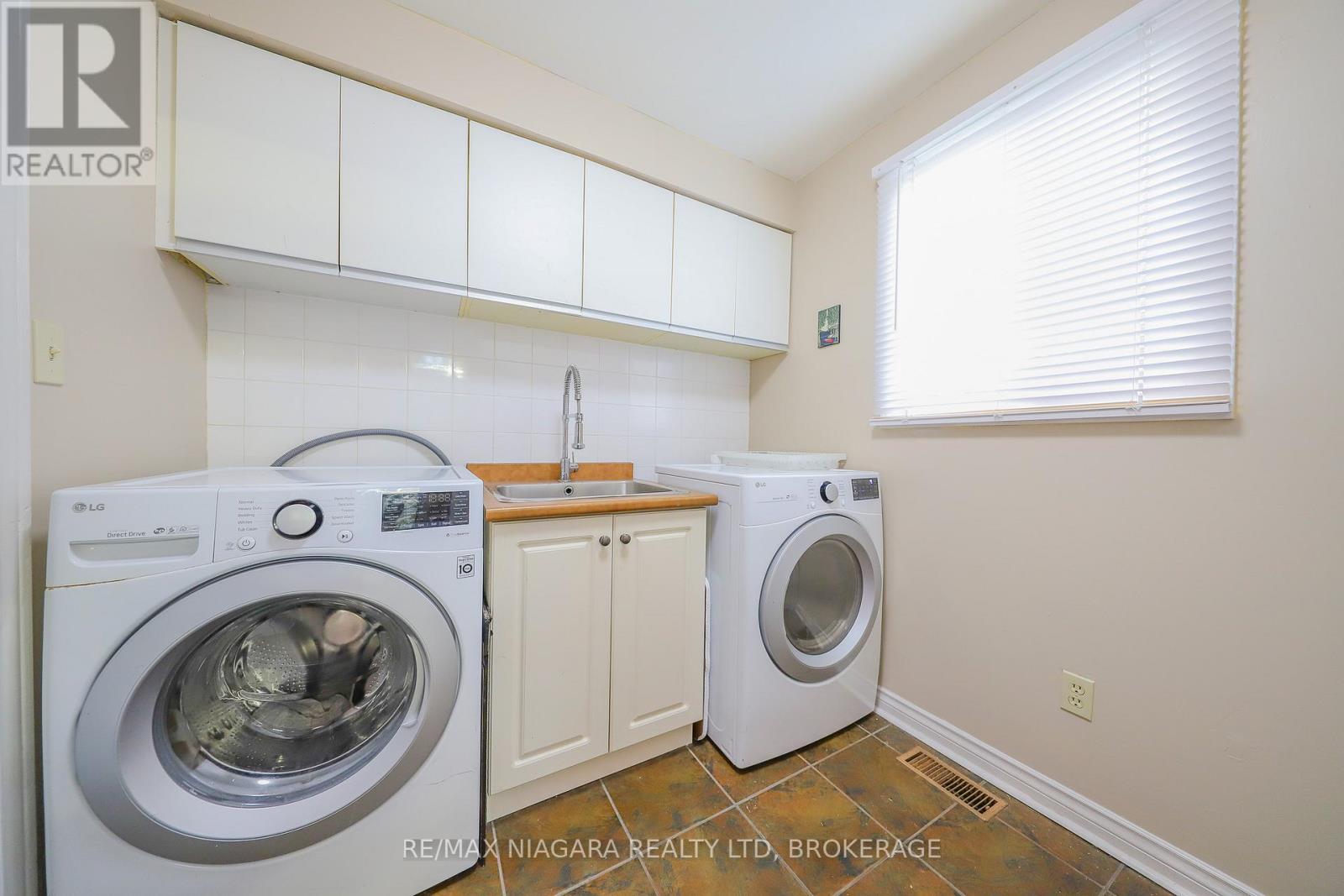 19 Elderwood Drive, St. Catharines (Grapeview), Ontario  L2S 3E5 - Photo 21 - X12502336