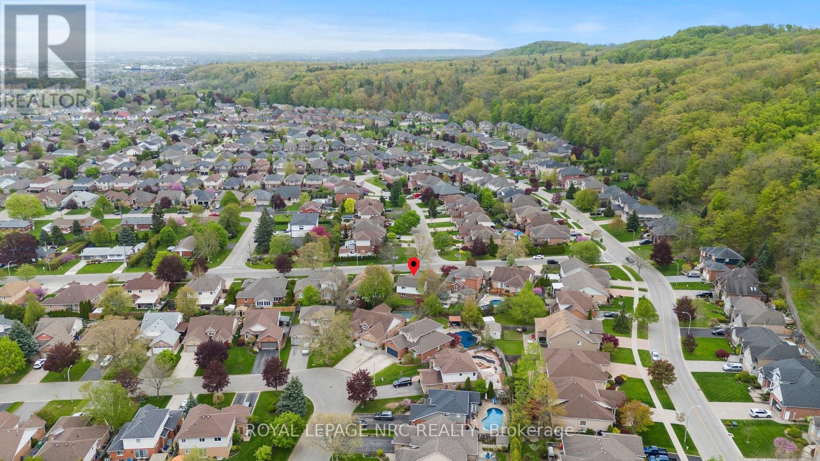 38 Baker Road S, Grimsby (Grimsby East), Ontario  L3M 5H6 - Photo 31 - X12502404