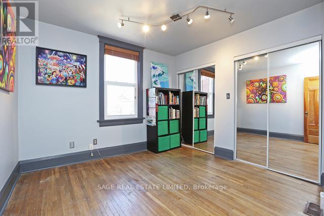 258 Silver Birch Avenue, Toronto, Ontario  M4E 3L5 - Photo 12 - E12502200