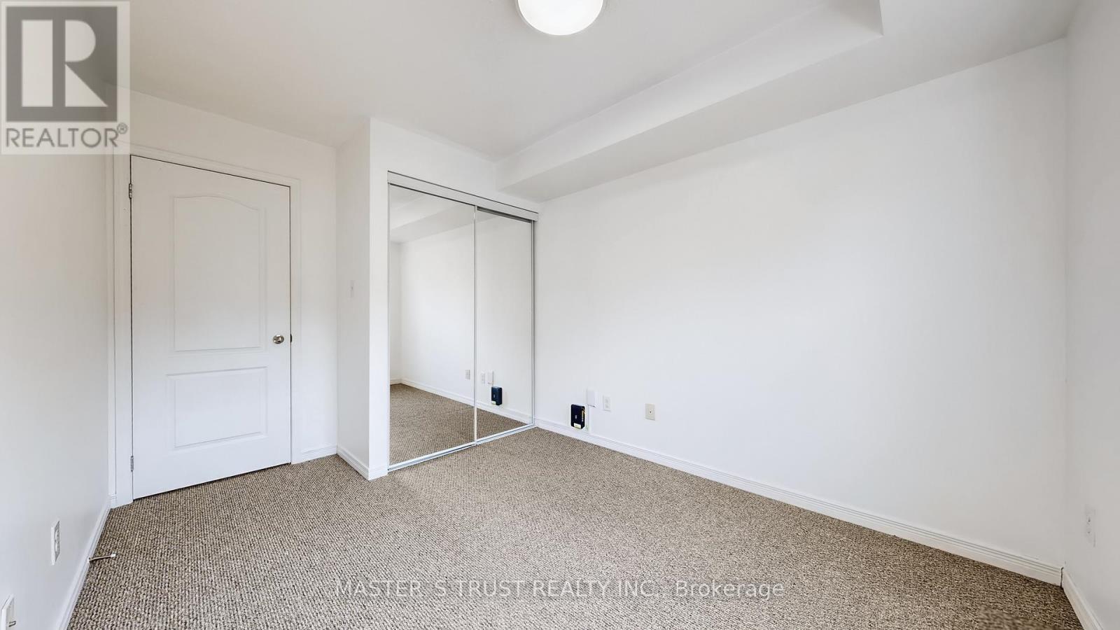 Unit4 - 74 Munro Street, Toronto, Ontario  M4M 2S9 - Photo 17 - E12502244