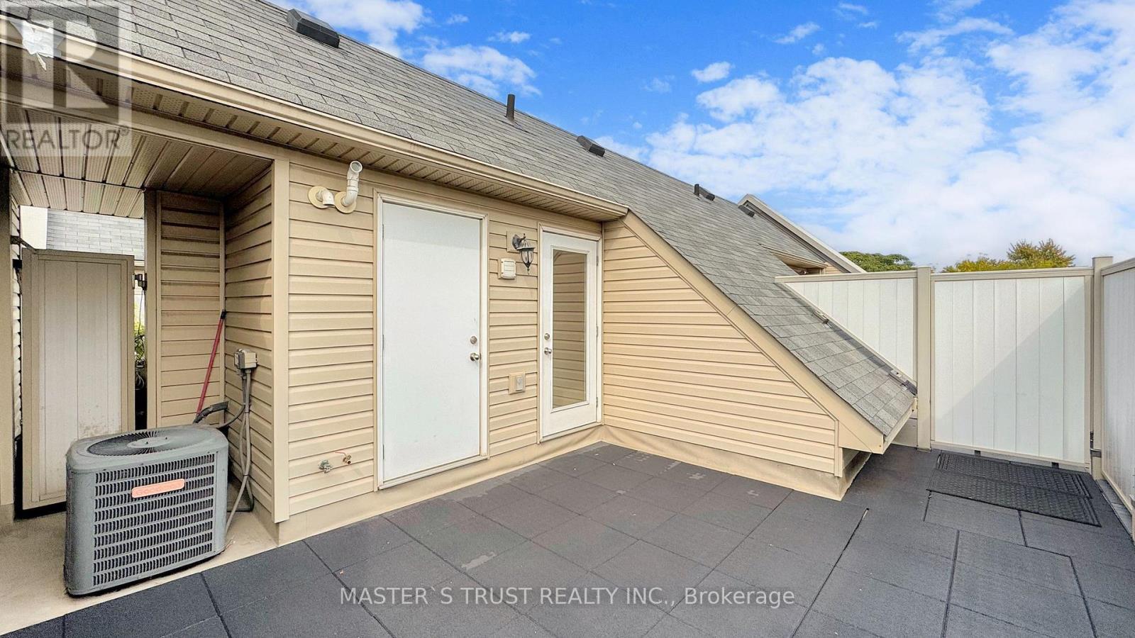 Unit4 - 74 Munro Street, Toronto, Ontario  M4M 2S9 - Photo 26 - E12502244