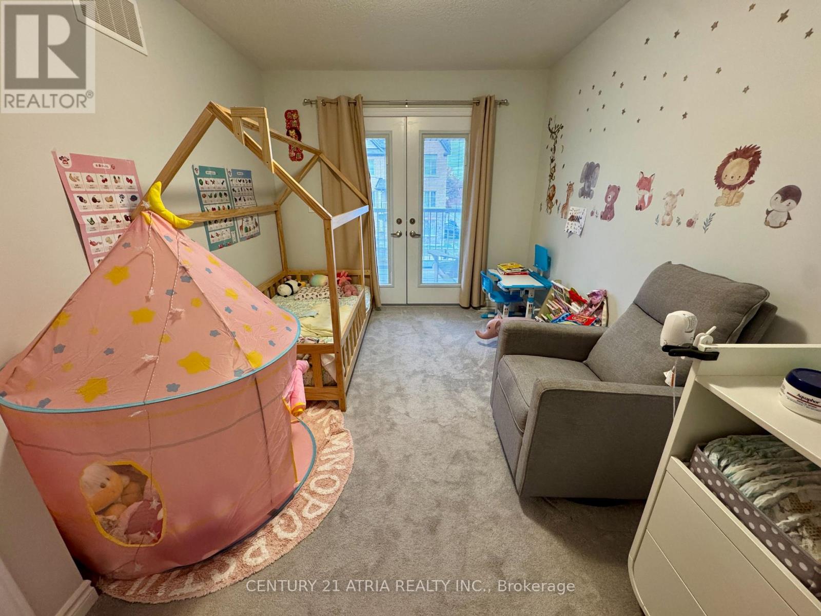 8 Marlborough Street, Whitby, Ontario  L1R 0R2 - Photo 9 - E12502280