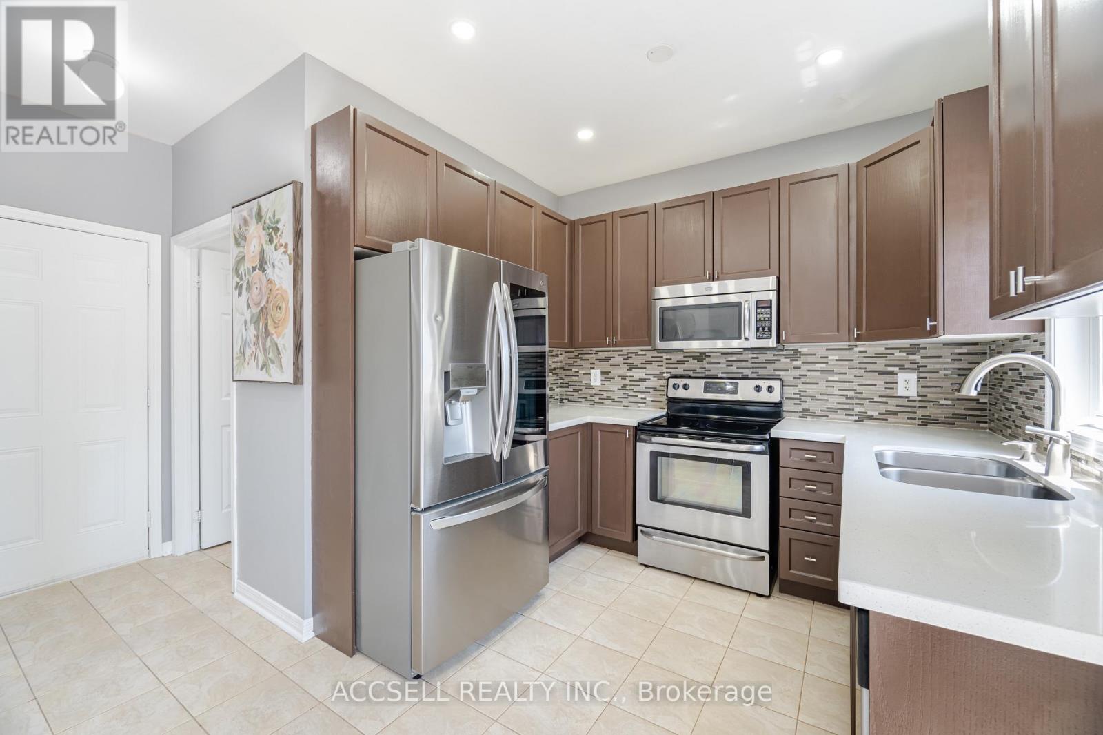 79 Lobb Court, Clarington, Ontario  L1C 0K4 - Photo 17 - E12502288