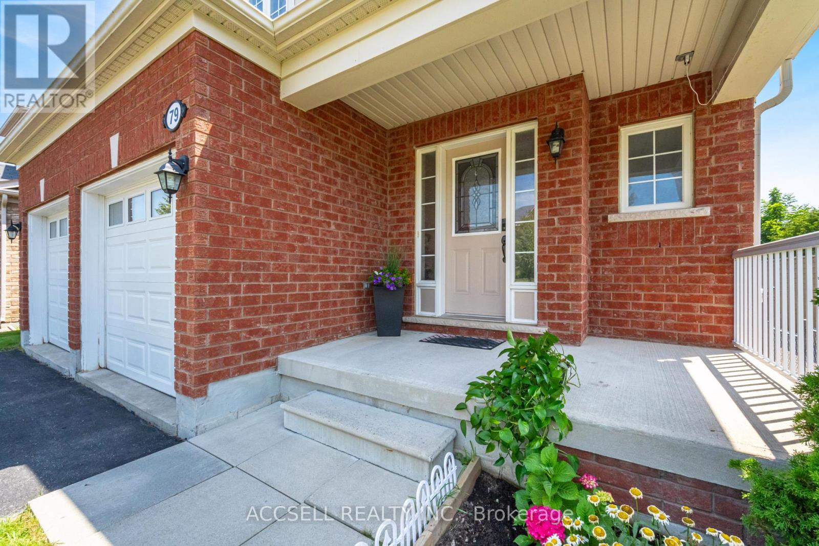 79 Lobb Court, Clarington, Ontario  L1C 0K4 - Photo 2 - E12502288