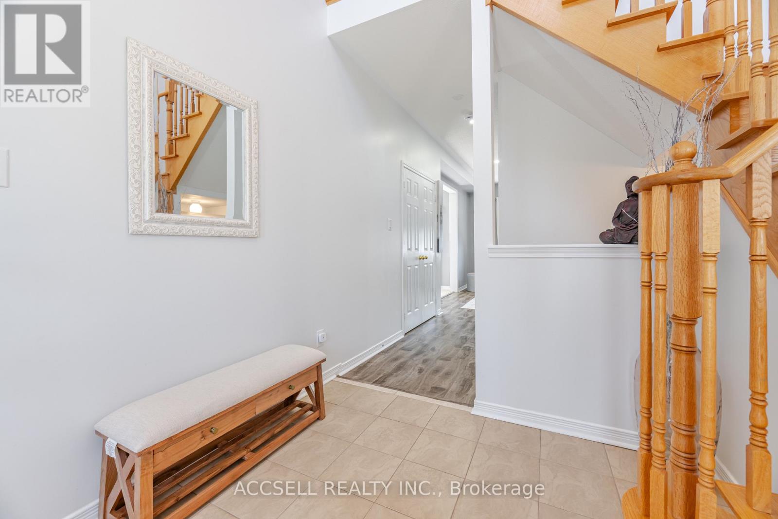 79 Lobb Court, Clarington, Ontario  L1C 0K4 - Photo 4 - E12502288