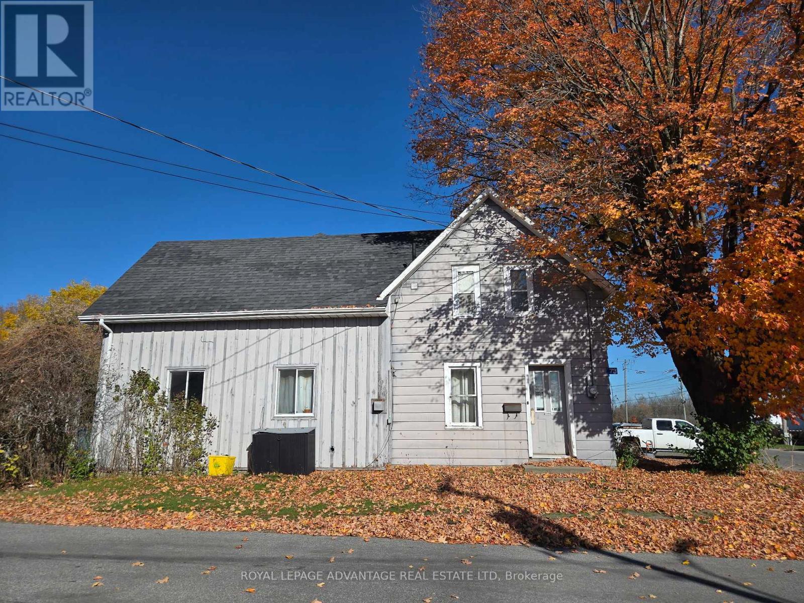 <h3>$349,500</h3><p>73 Alice Street, Smiths Falls, Ontario</p>