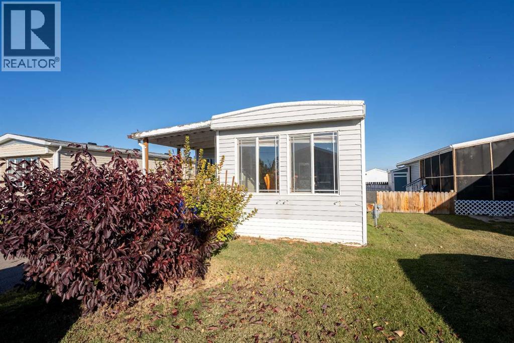 19, 5853 4 Street, Claresholm, Alberta  T0L 0T0 - Photo 3 - A2266233