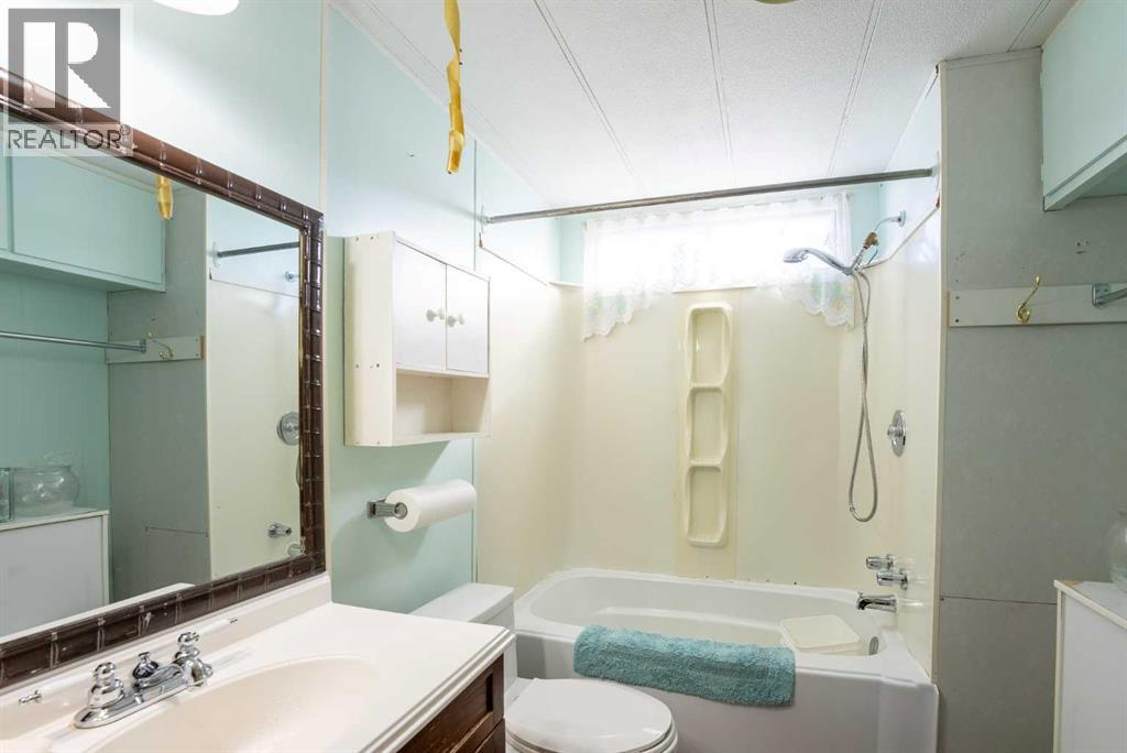 19, 5853 4 Street, Claresholm, Alberta  T0L 0T0 - Photo 15 - A2266233