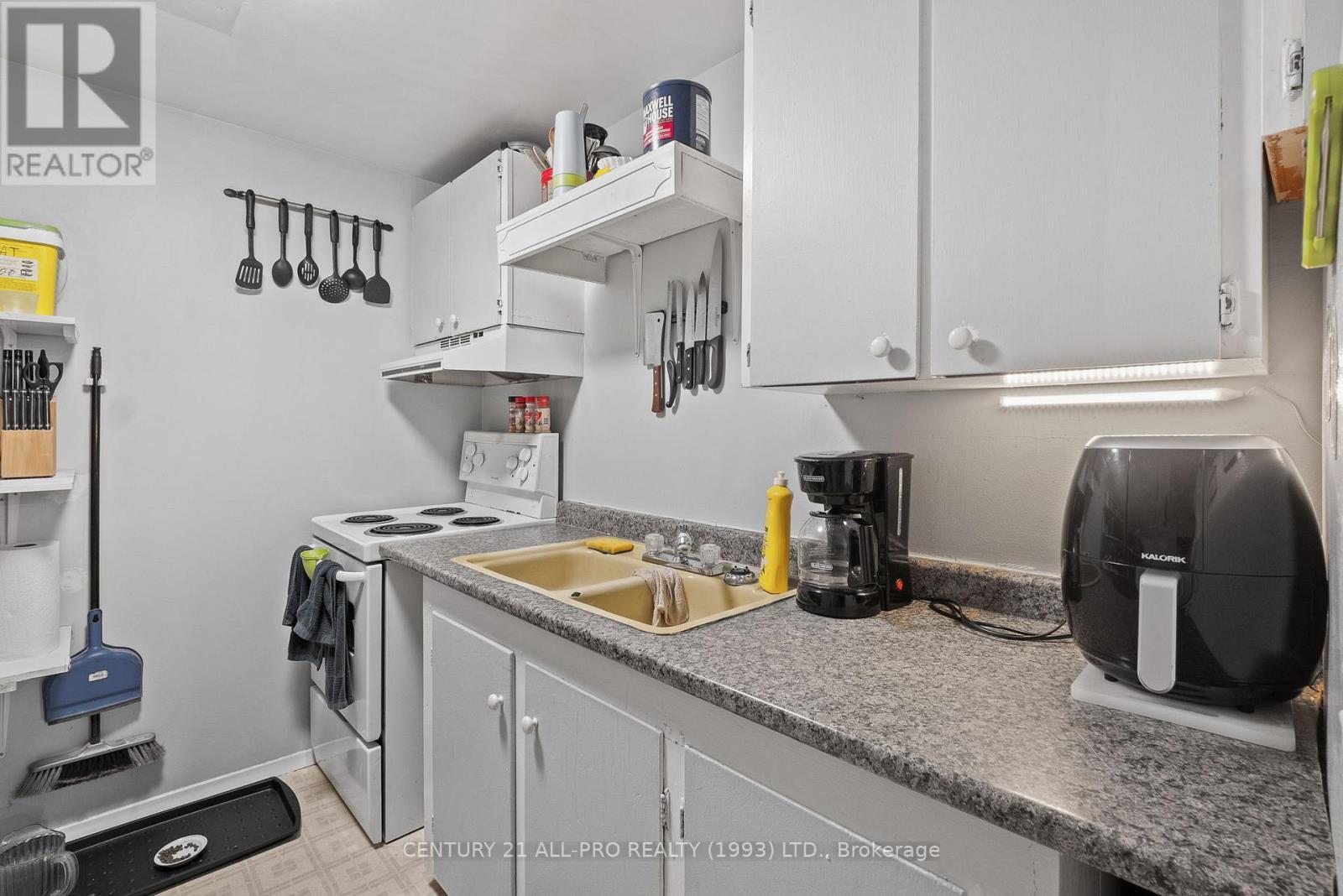 1 James Street W, Cobourg, Ontario  K9A 2J8 - Photo 33 - X12502384