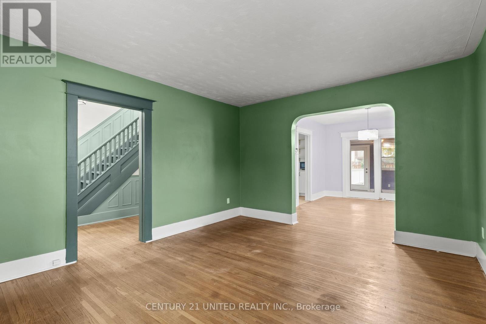 16 Locust Street, Welland, Ontario L3C 4J2 - Photo 15 - X12502470