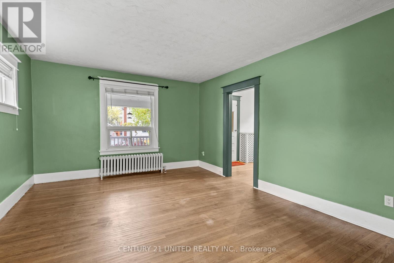 16 Locust Street, Welland, Ontario L3C 4J2 - Photo 16 - X12502470