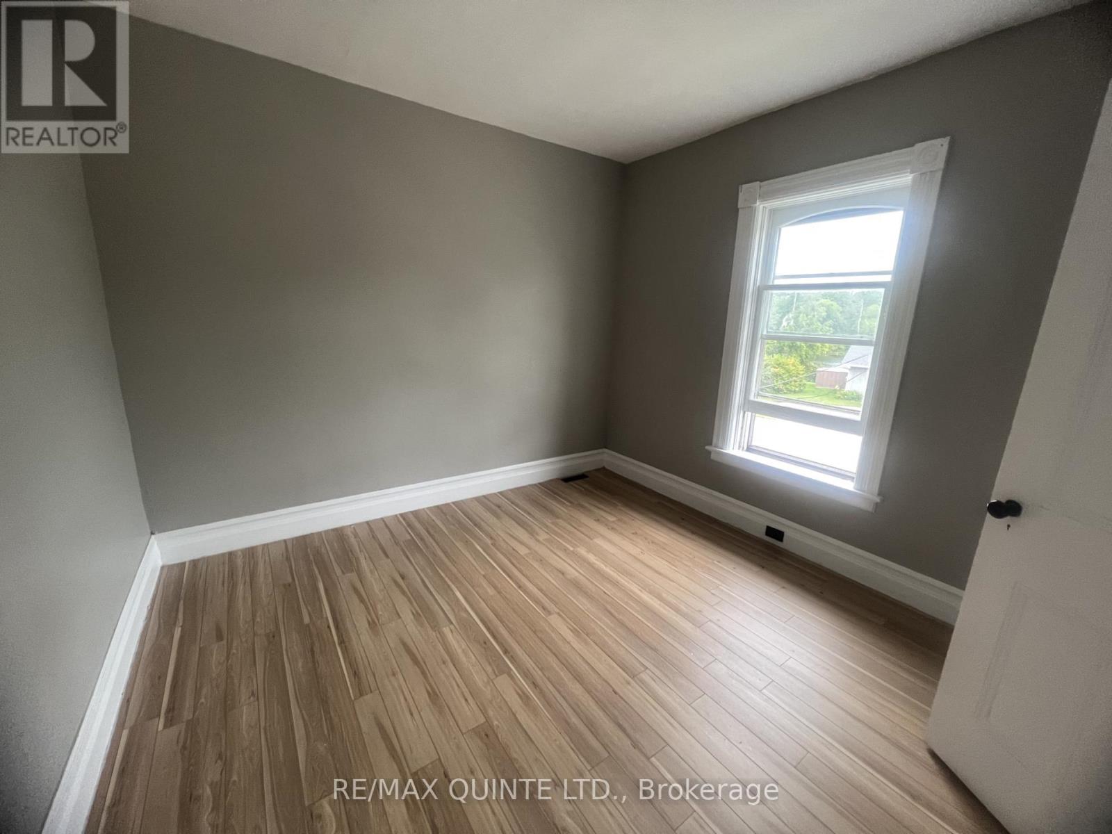 B - 472 Victoria Street N, Tweed, Ontario K0K 3J0 - Photo 3 - X12502580