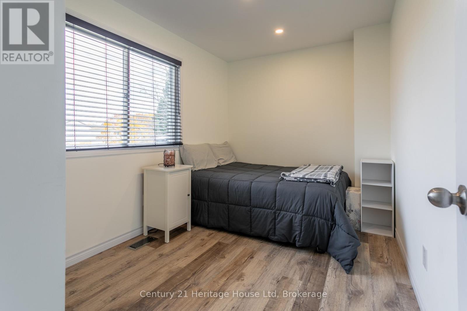 28 Anderson Street, Woodstock (Woodstock - South), Ontario  N4S 8X1 - Photo 22 - X12502348