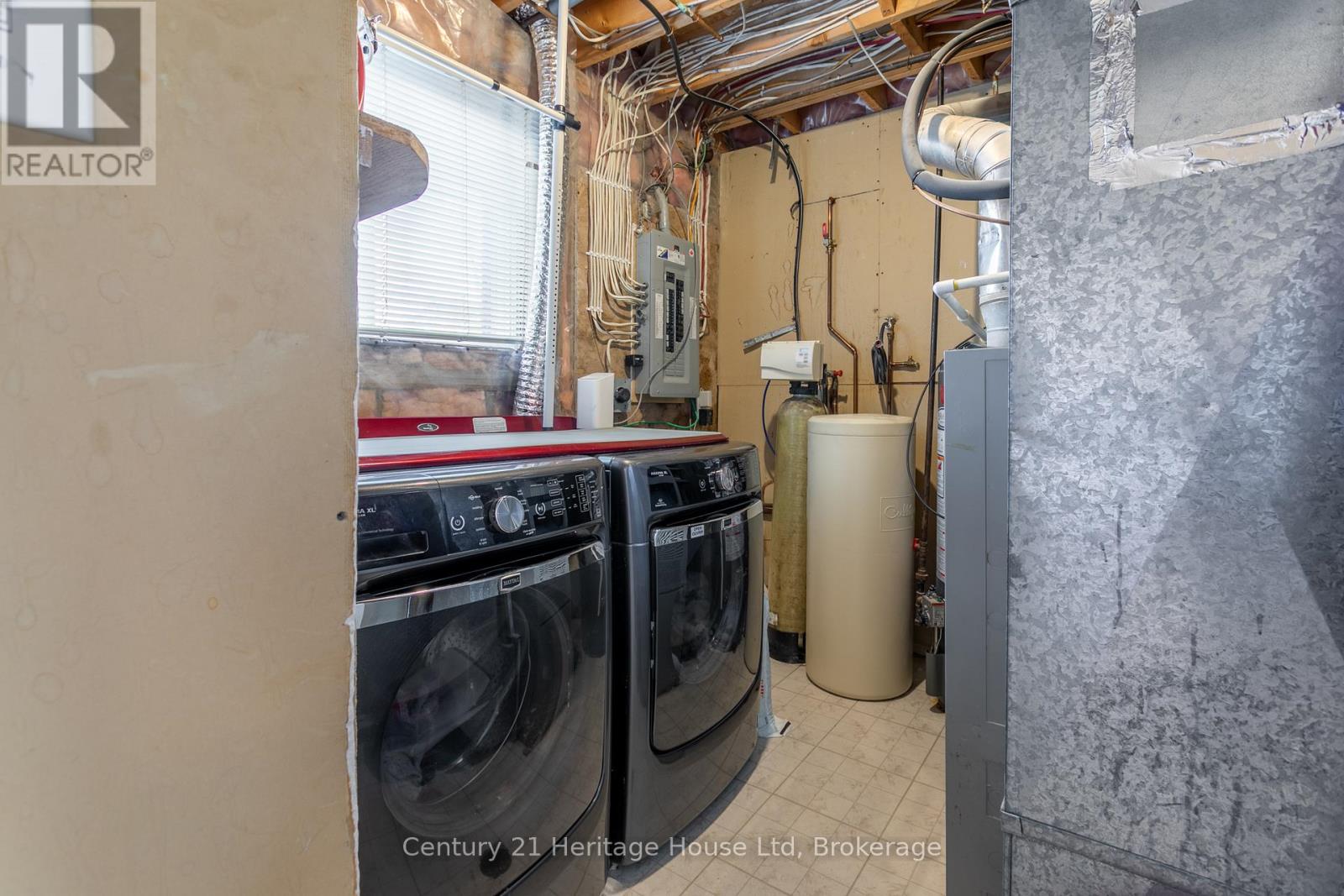 28 Anderson Street, Woodstock (Woodstock - South), Ontario  N4S 8X1 - Photo 30 - X12502348