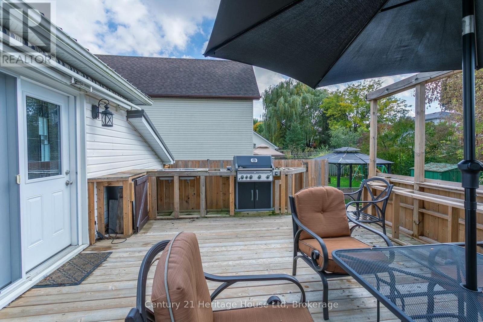 28 Anderson Street, Woodstock (Woodstock - South), Ontario  N4S 8X1 - Photo 34 - X12502348