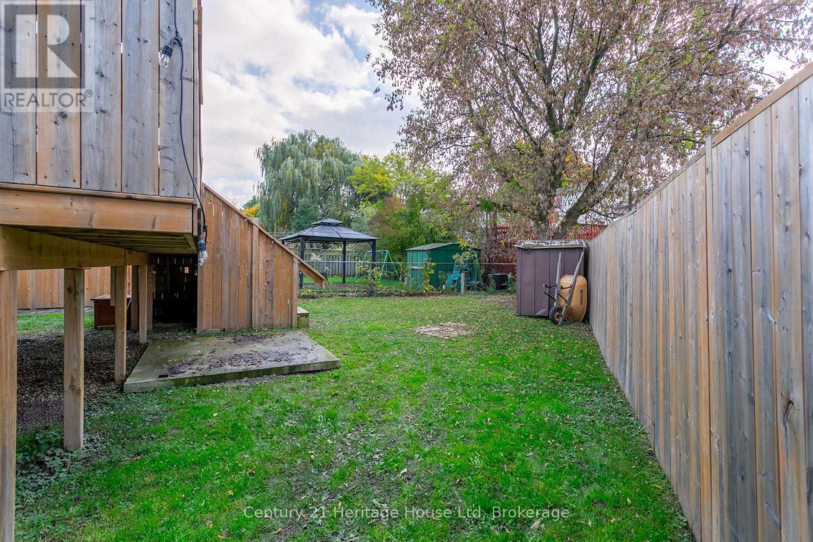 28 Anderson Street, Woodstock (Woodstock - South), Ontario  N4S 8X1 - Photo 36 - X12502348