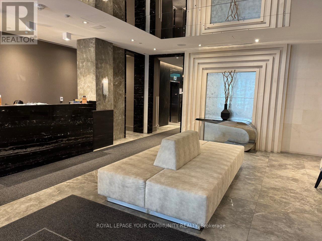 315 - 398 Highway 7 E, Richmond Hill, Ontario  L4B 0G6 - Photo 3 - N12502234