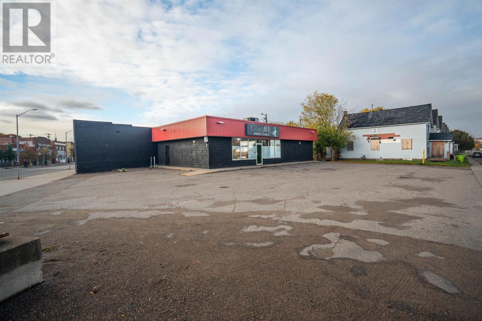 187 Gore St, Sault Ste. Marie, Ontario  P6A 1M4 - Photo 4 - SM253155