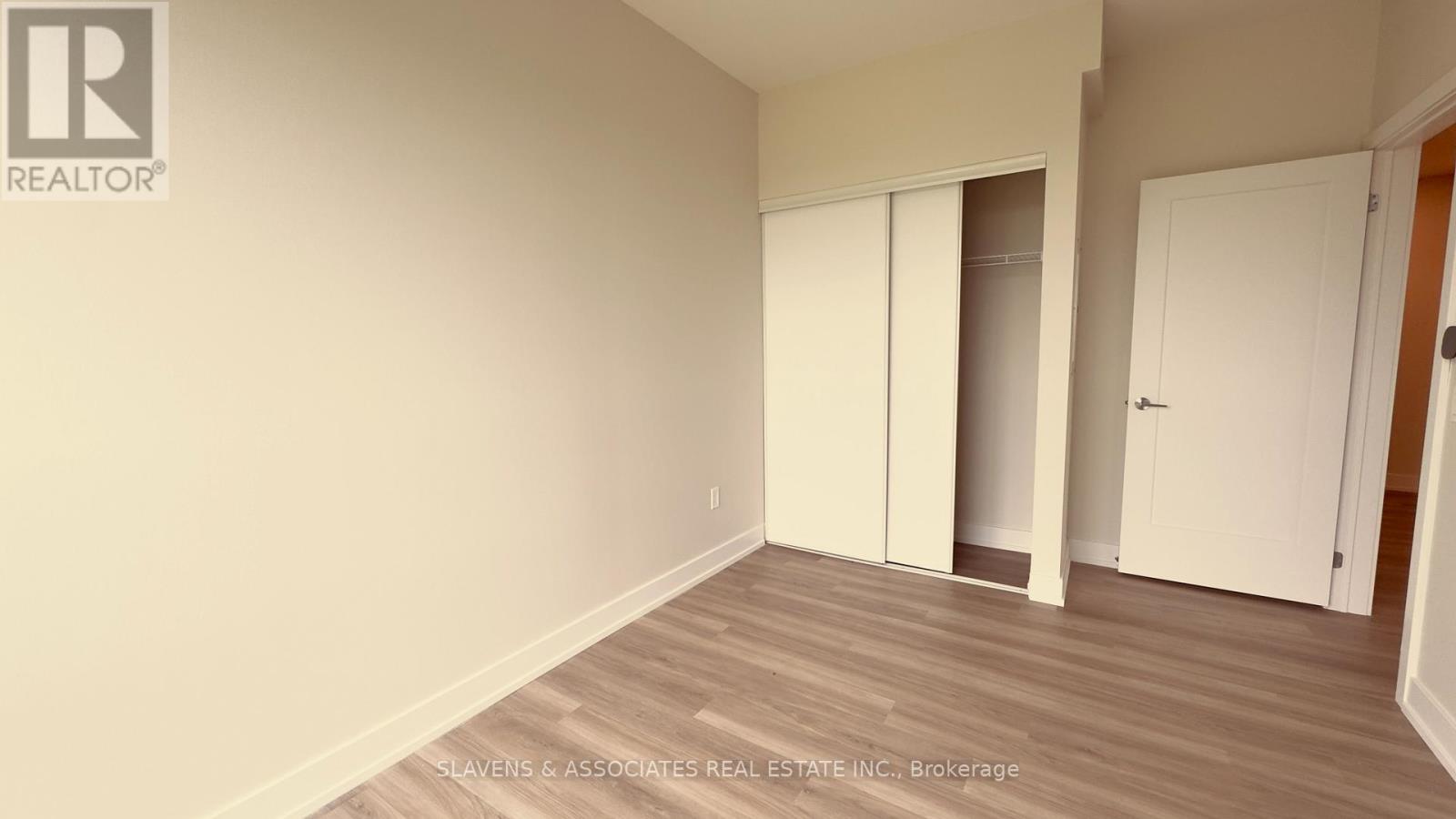 606 - 41 Johnson Street, Barrie (North Shore), Ontario  L4M 0L6 - Photo 10 - S12502246