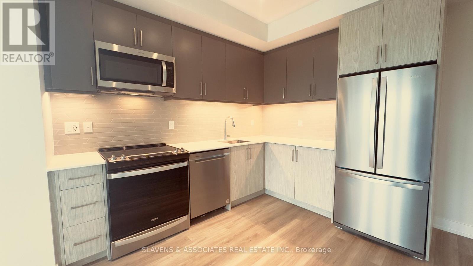 606 - 41 Johnson Street, Barrie (North Shore), Ontario  L4M 0L6 - Photo 6 - S12502246