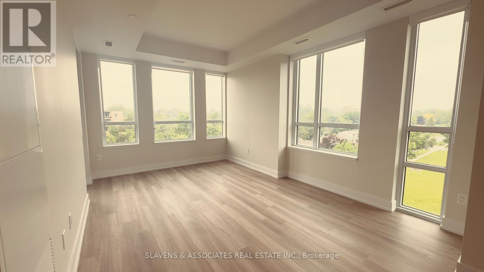 606 - 41 Johnson Street, Barrie (North Shore), Ontario  L4M 0L6 - Photo 7 - S12502246