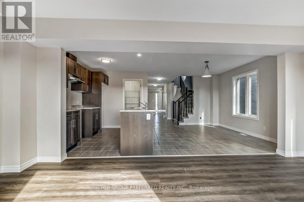 345 Kennington Way, London South, Ontario  N6L 0H4 - Photo 12 - X12271460