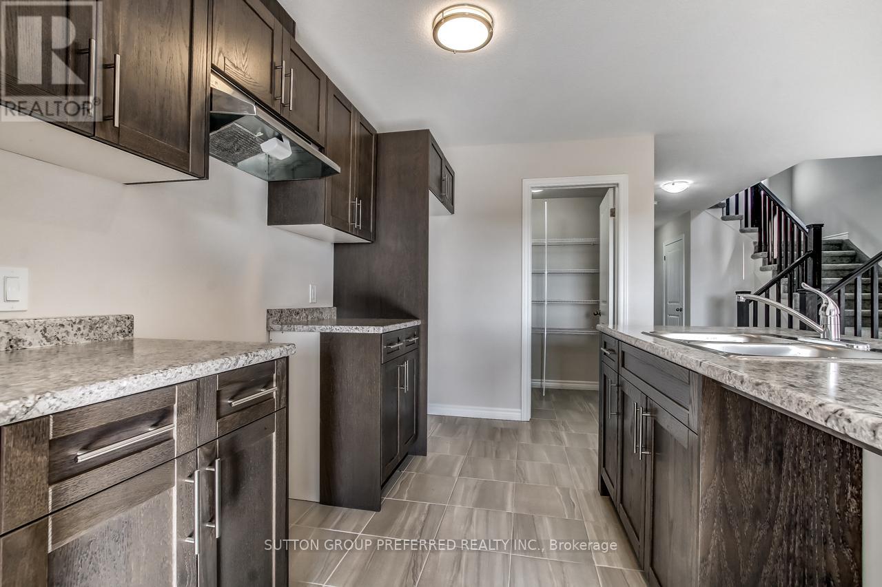 345 Kennington Way, London South, Ontario  N6L 0H4 - Photo 13 - X12271460