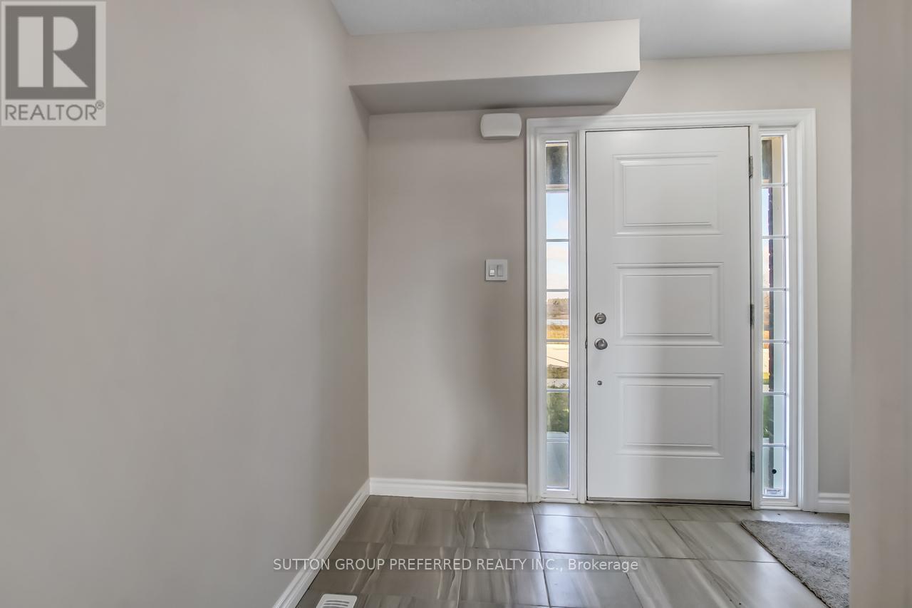 345 Kennington Way, London South, Ontario  N6L 0H4 - Photo 3 - X12271460