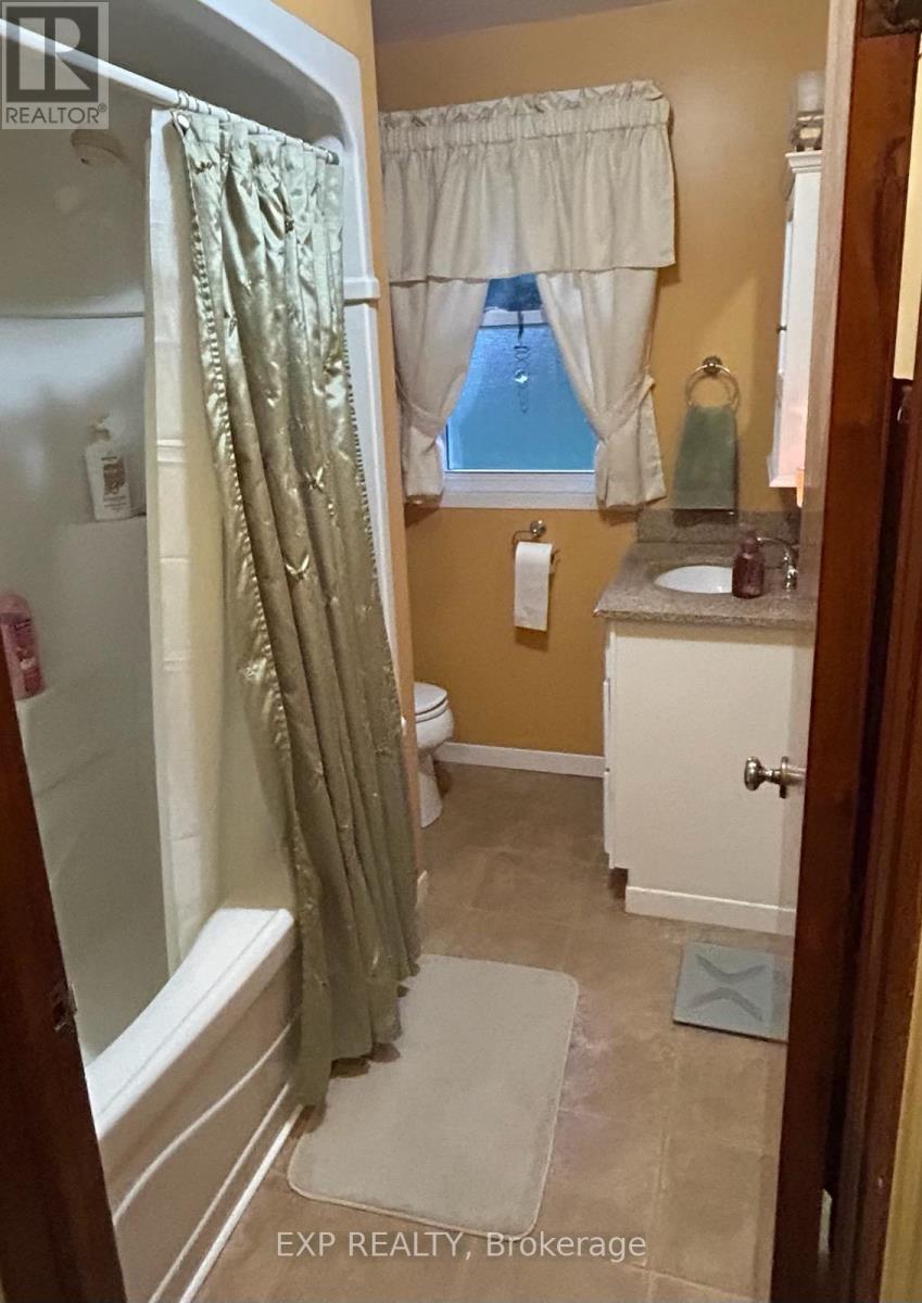 193 Centennial Avenue, St. Thomas, Ontario  N5R 5B3 - Photo 28 - X12500950