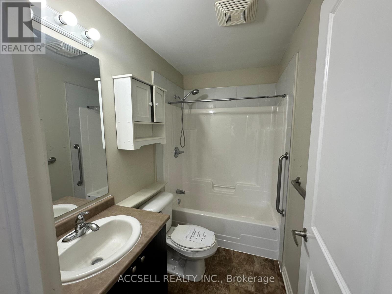 110 - 151 Potts Private, Ottawa, Ontario  K4A 0V7 - Photo 17 - X12342414