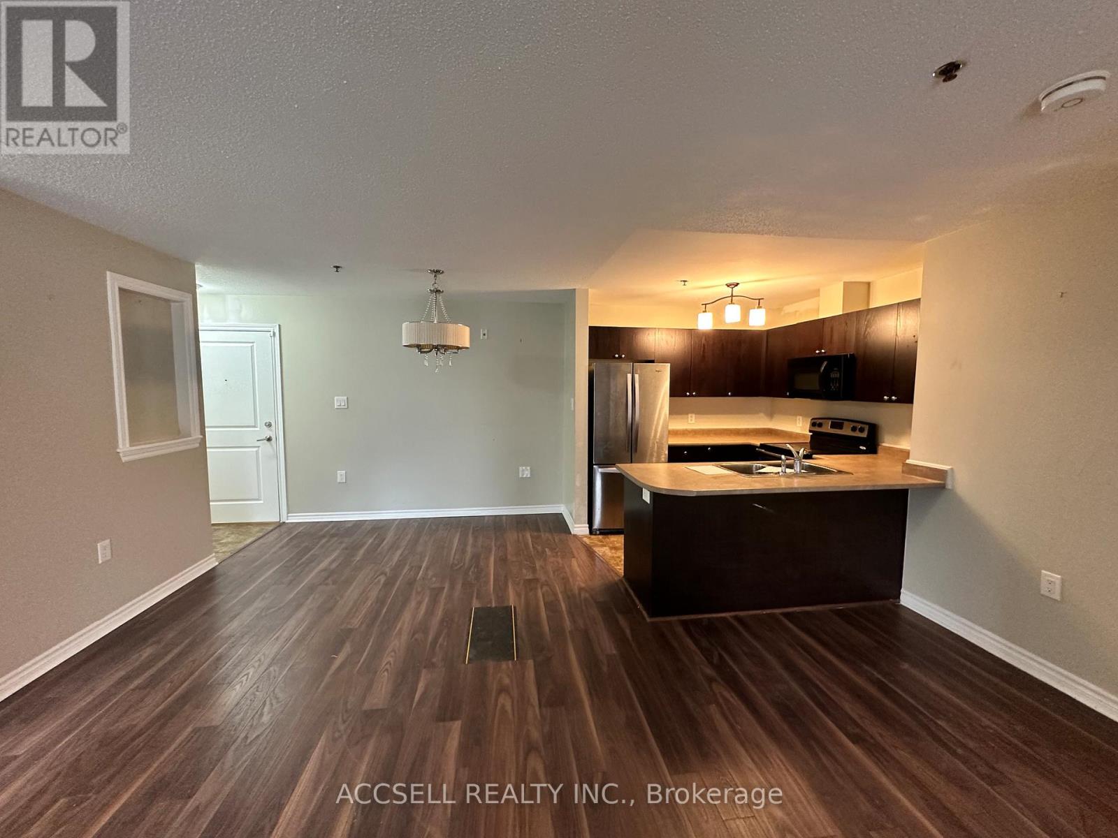 110 - 151 Potts Private, Ottawa, Ontario  K4A 0V7 - Photo 6 - X12342414