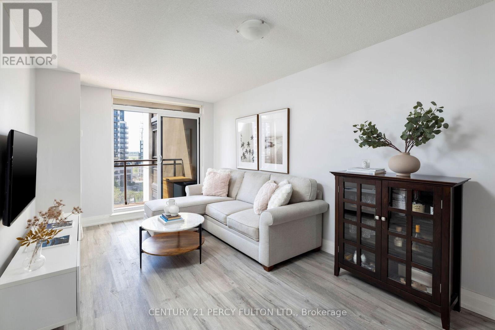 801 - 1 De Boers Drive, Toronto, Ontario  M3J 0G6 - Photo 9 - W12502206