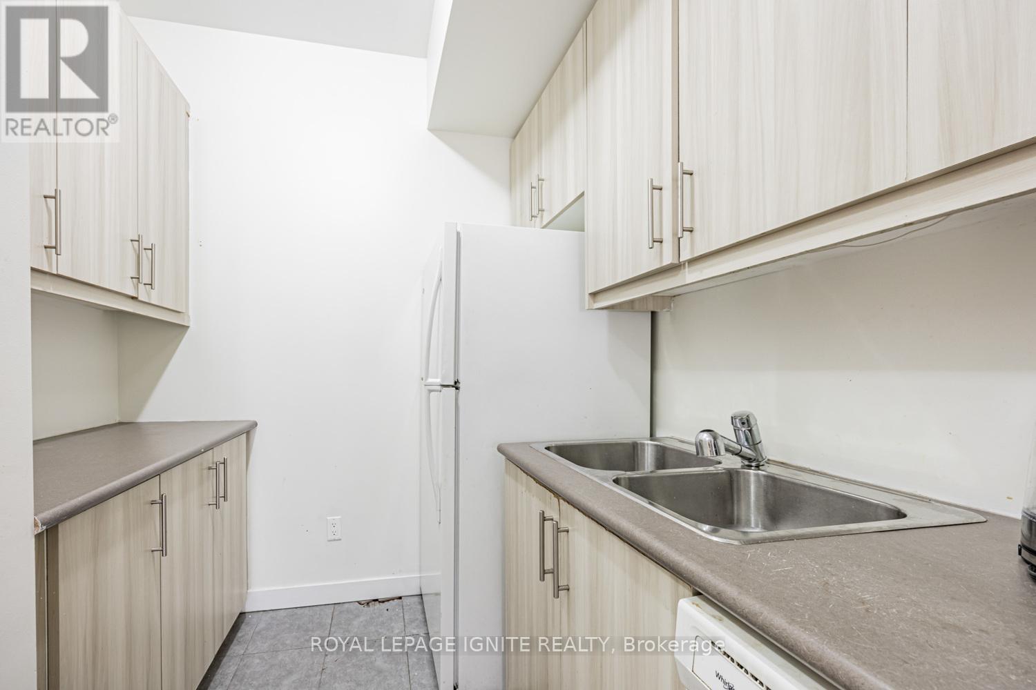 38 - 2059 Weston Road, Toronto, Ontario  M9N 1X7 - Photo 6 - W12502226