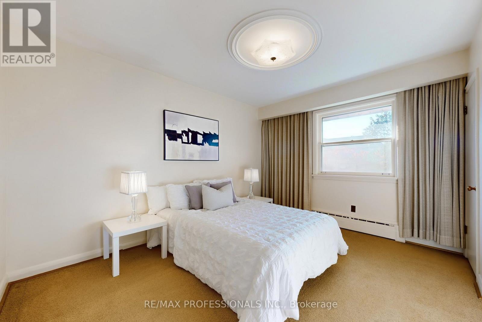 110 Shaver Avenue N, Toronto, Ontario  M9B 4N8 - Photo 12 - W12502270