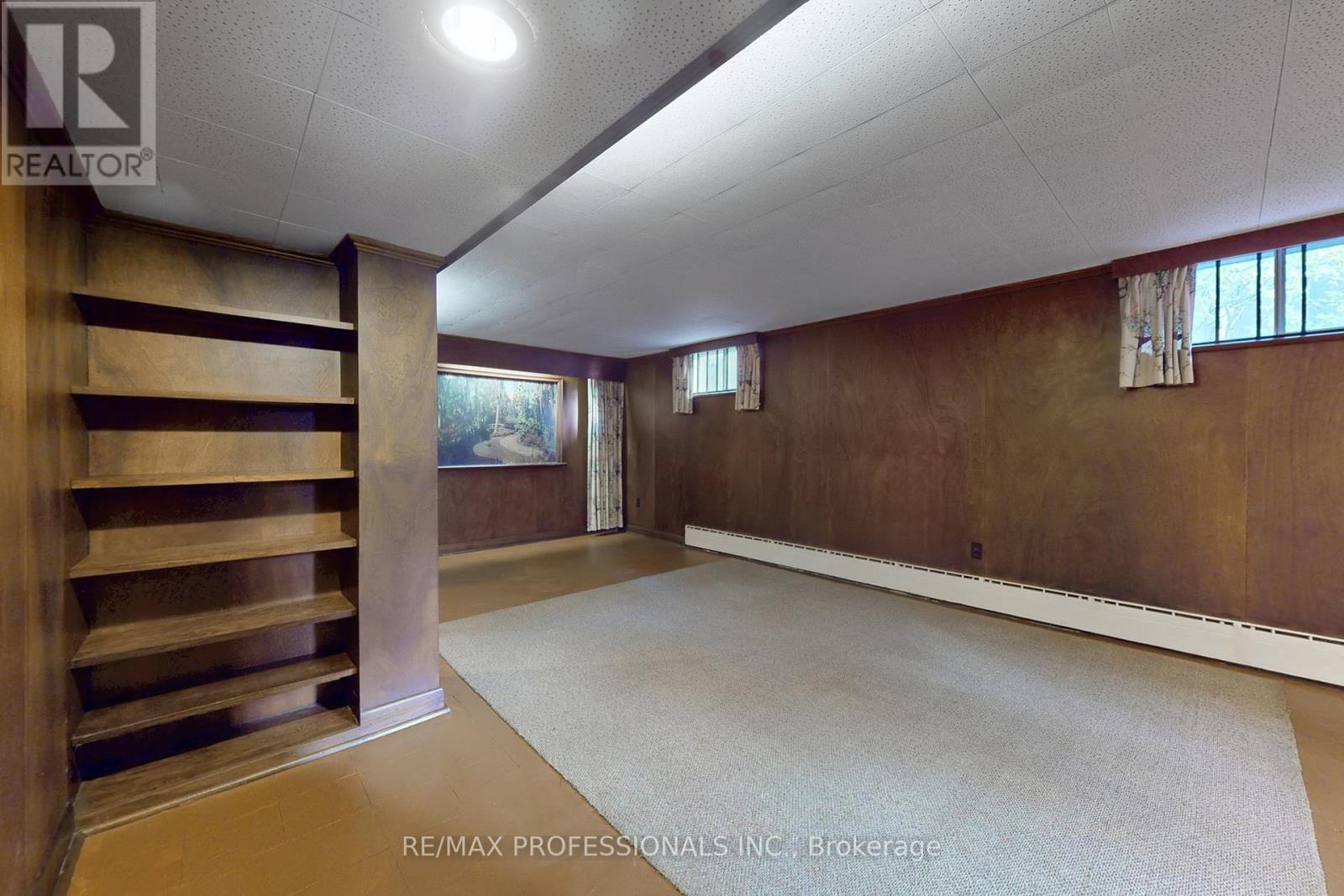 110 Shaver Avenue N, Toronto, Ontario  M9B 4N8 - Photo 23 - W12502270