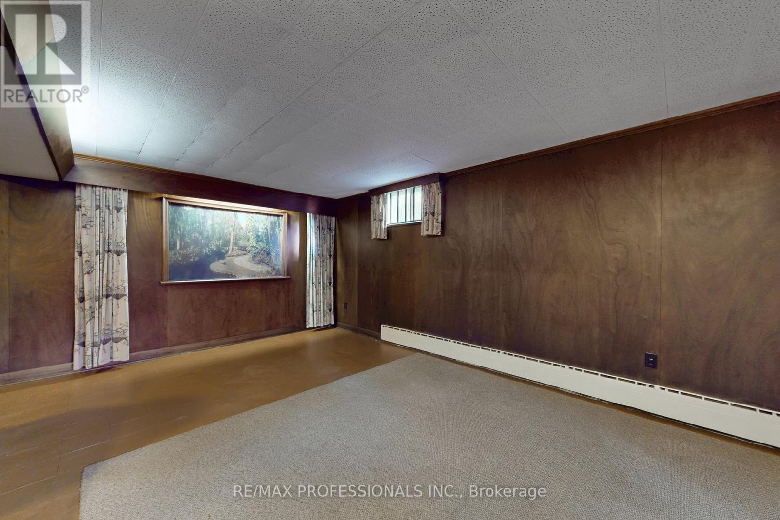 110 Shaver Avenue N, Toronto, Ontario  M9B 4N8 - Photo 24 - W12502270