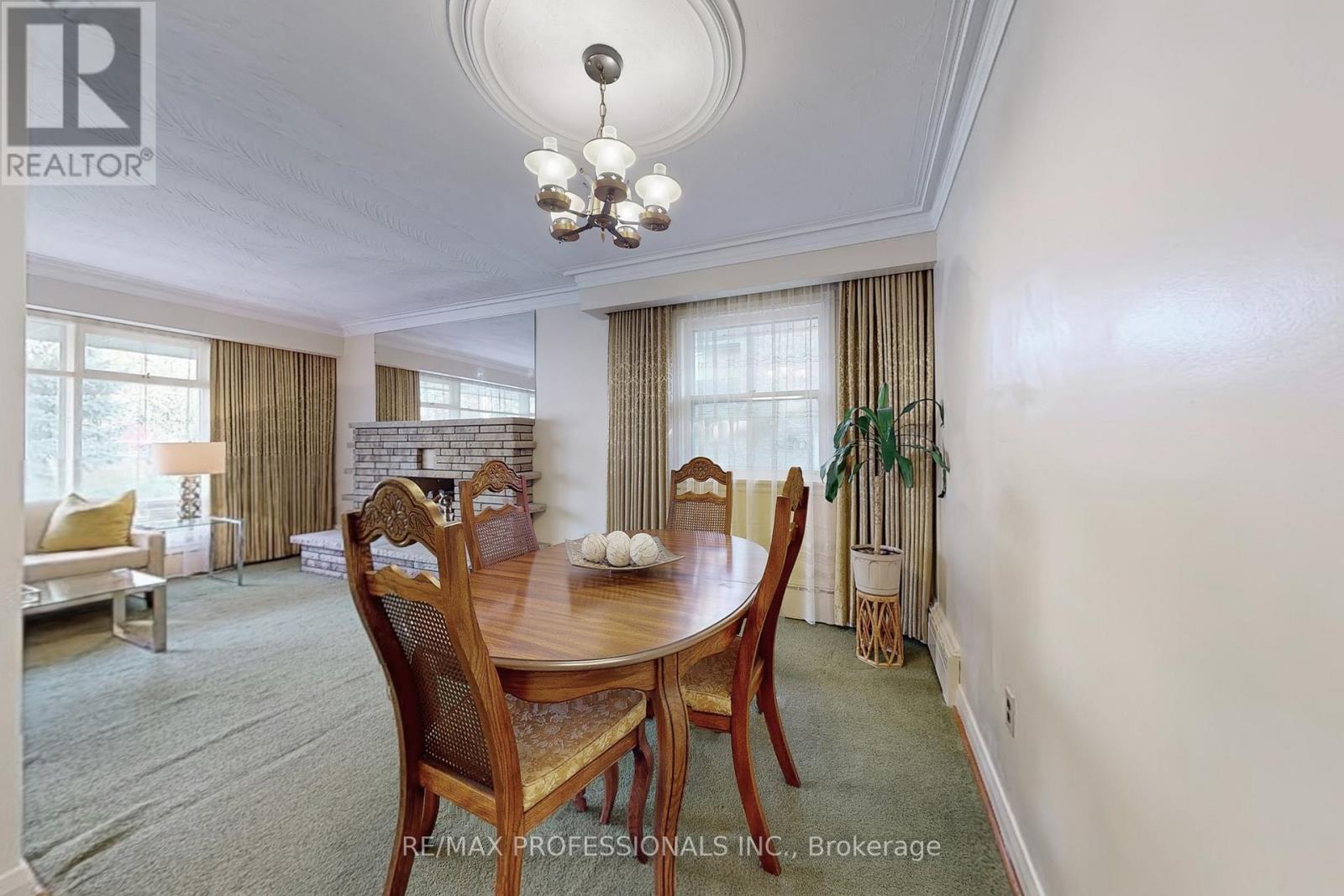 110 Shaver Avenue N, Toronto, Ontario  M9B 4N8 - Photo 7 - W12502270