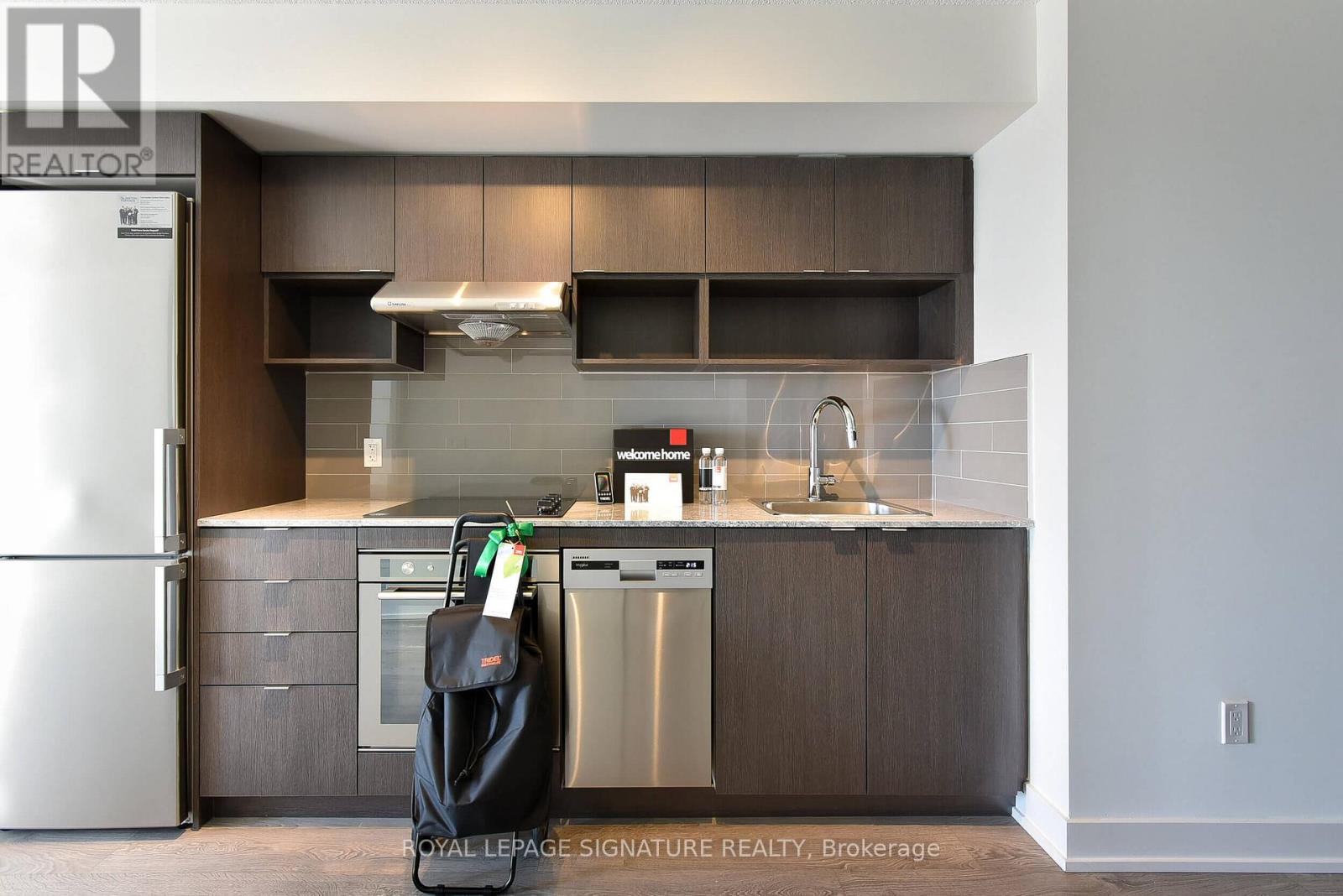 3010 - 7 Mabelle Avenue, Toronto, Ontario  M9A 0C9 - Photo 11 - W12502272