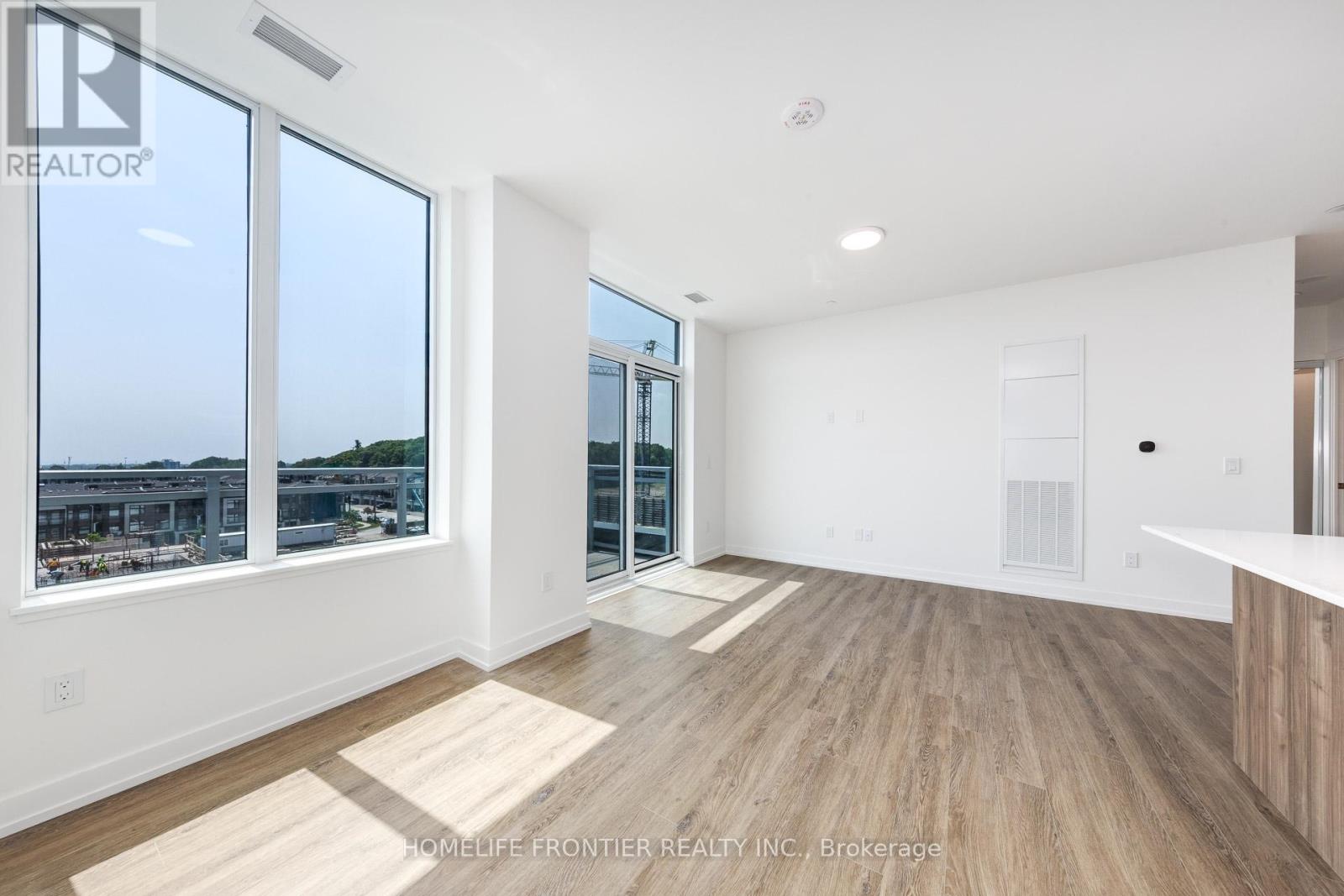 611 - 2501 Saw Whet Boulevard, Oakville, Ontario  L6M 5N2 - Photo 11 - W12502286