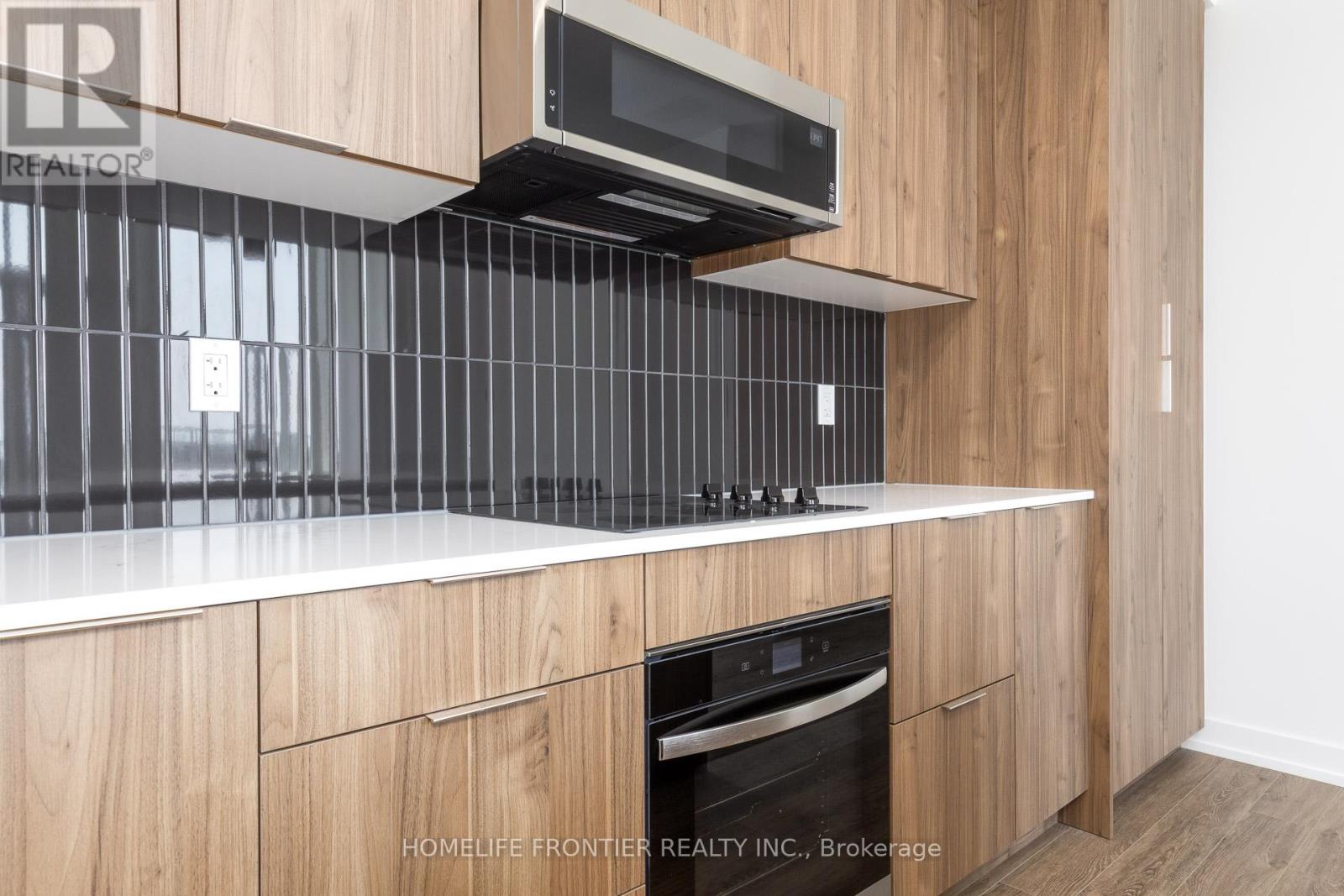 611 - 2501 Saw Whet Boulevard, Oakville, Ontario  L6M 5N2 - Photo 6 - W12502286