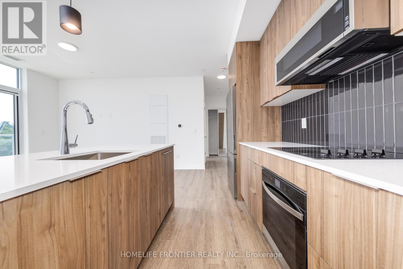 611 - 2501 Saw Whet Boulevard, Oakville, Ontario  L6M 5N2 - Photo 8 - W12502286