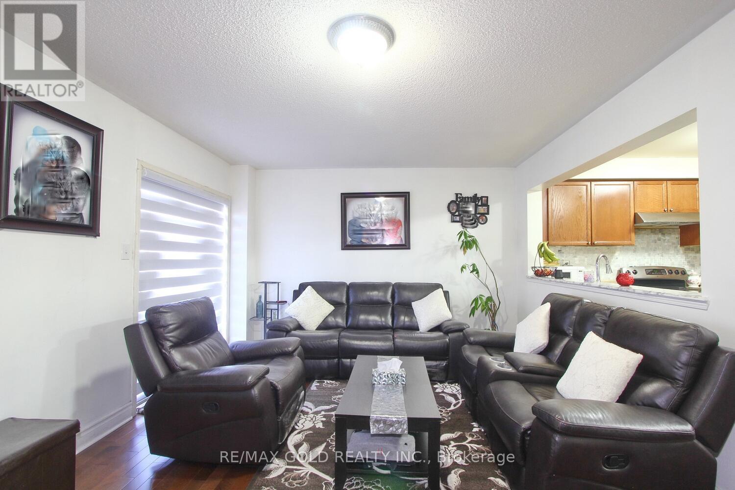 25 Wicklow Road E, Brampton, Ontario  L6X 0J6 - Photo 16 - W12502294