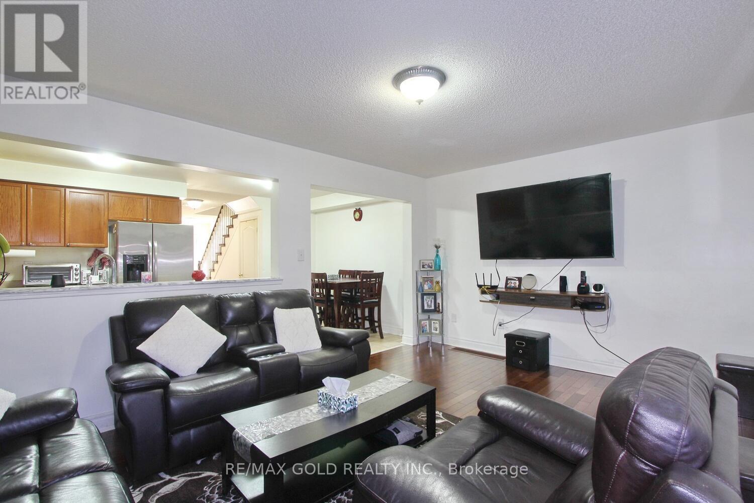 25 Wicklow Road E, Brampton, Ontario  L6X 0J6 - Photo 17 - W12502294