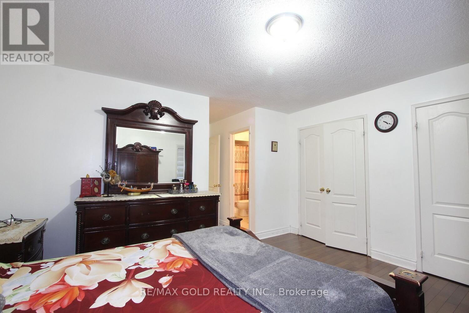 25 Wicklow Road E, Brampton, Ontario  L6X 0J6 - Photo 20 - W12502294