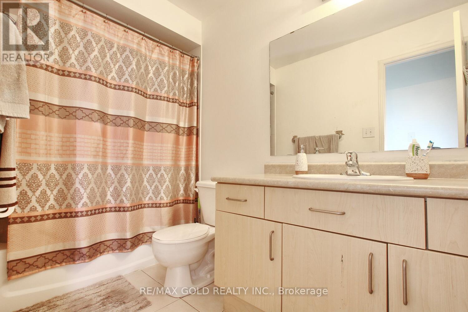 25 Wicklow Road E, Brampton, Ontario  L6X 0J6 - Photo 21 - W12502294