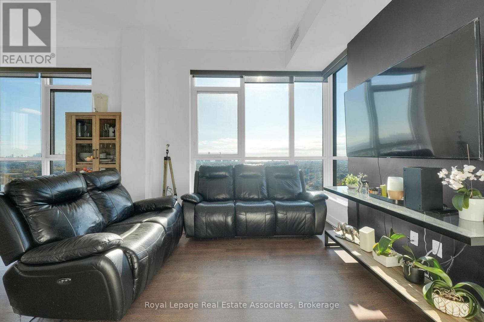 Ph22 - 9 Mabelle Avenue, Toronto, Ontario  M9A 0E1 - Photo 11 - W12502306