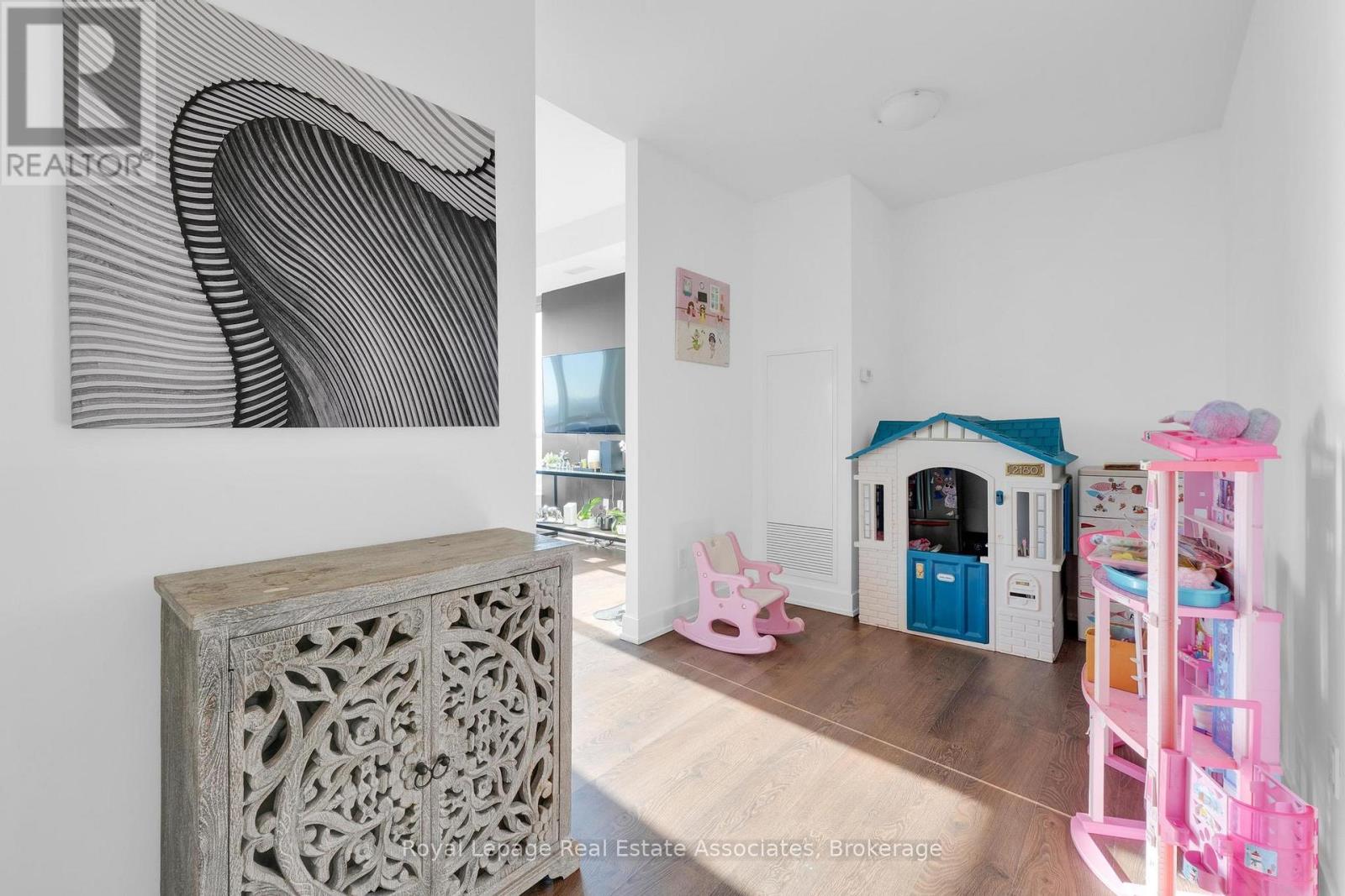 Ph22 - 9 Mabelle Avenue, Toronto, Ontario  M9A 0E1 - Photo 2 - W12502306