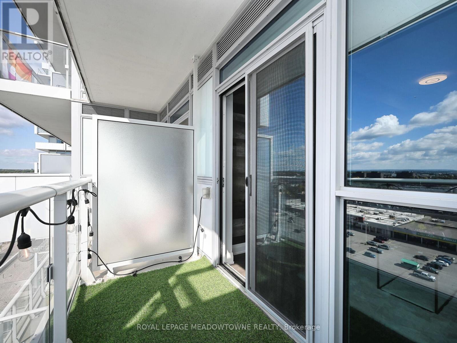 1210 - 55 Speers Road, Oakville, Ontario  L6K 0H9 - Photo 14 - W12502308