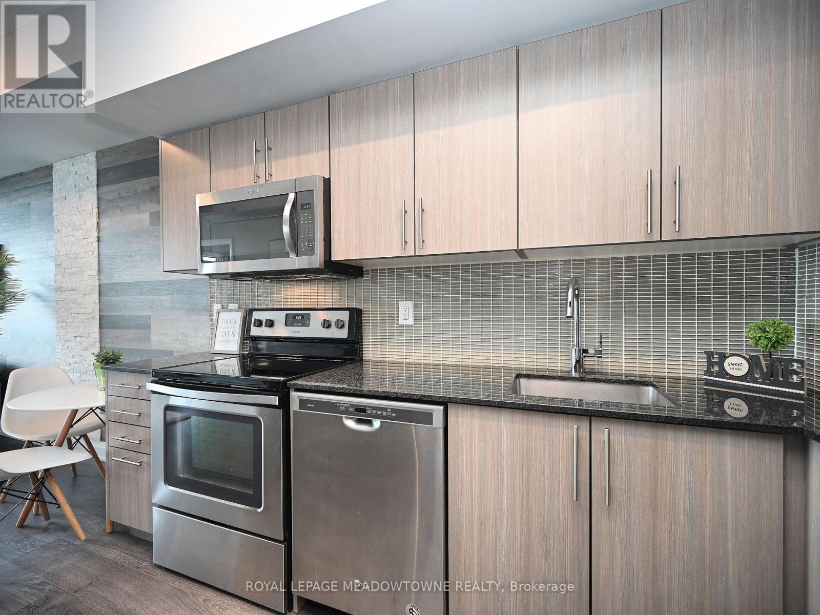 1210 - 55 Speers Road, Oakville, Ontario  L6K 0H9 - Photo 23 - W12502308