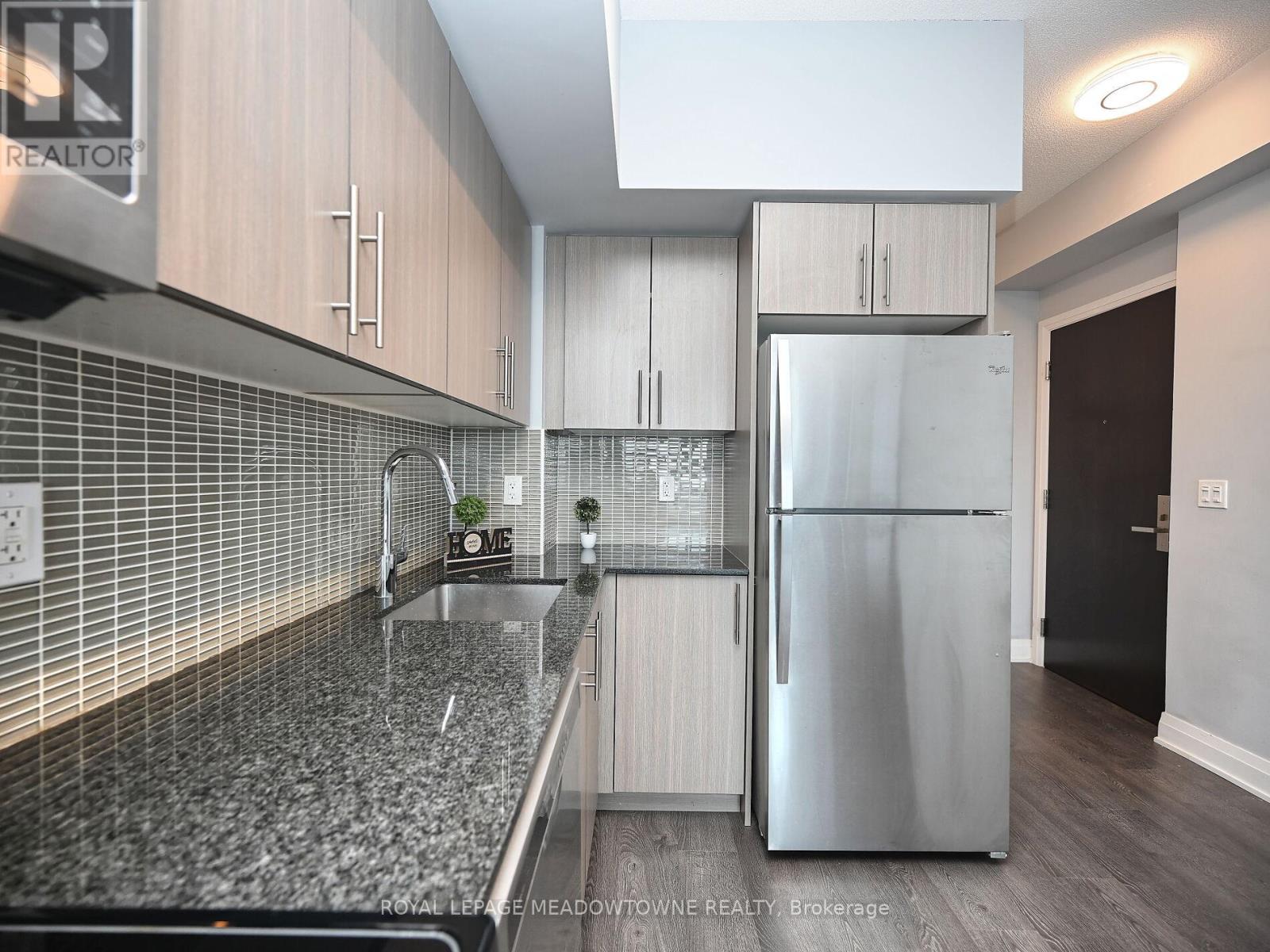 1210 - 55 Speers Road, Oakville, Ontario  L6K 0H9 - Photo 24 - W12502308